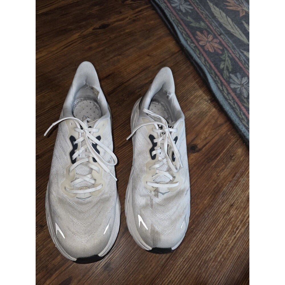 HOKA Arahi 6 Men's 11.5D Running Shoes White Stability Sneakers 1123194 Used